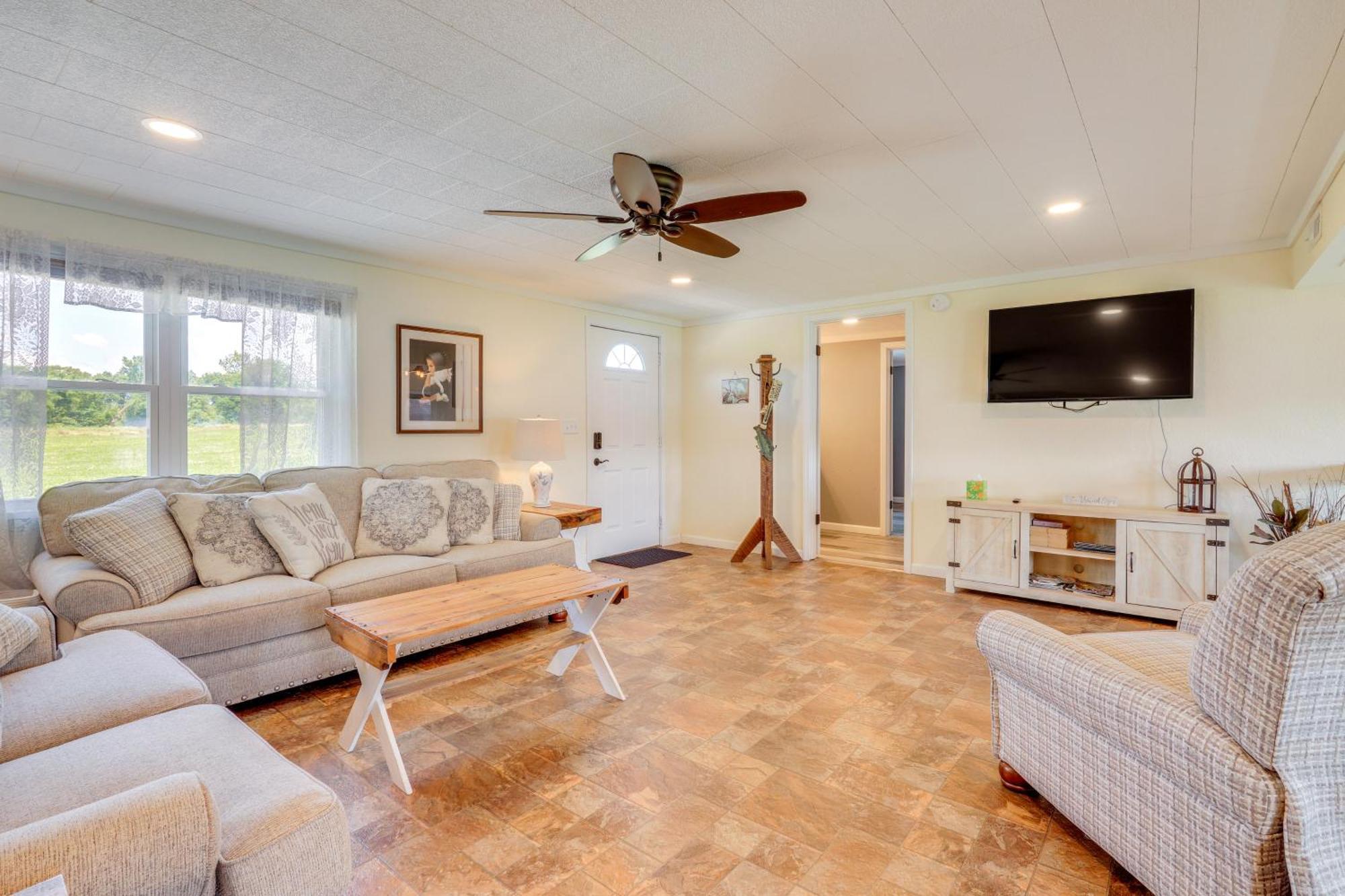 Howe Retreat With Fire Pit And Private Boat Dock! Екстериор снимка
